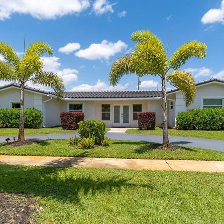 Hollywood Paradise Luxury 4Br 3Ba Home And Outdoor Fun With Heated Pool Exterior photo