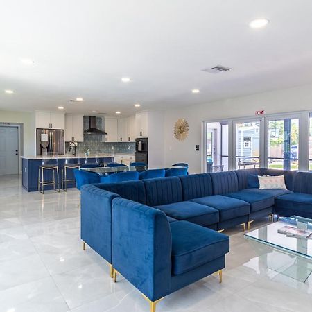 Hollywood Paradise Luxury 4Br 3Ba Home And Outdoor Fun With Heated Pool Exterior photo